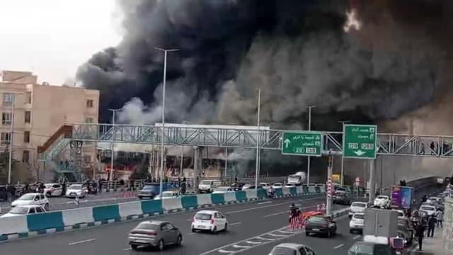 آتش‌سوزی در منطقه نیایش تهران و اعزام نیروهای امدادی